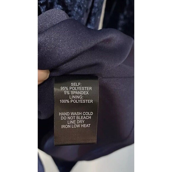 Lulus Mini Dress Medium A Little Crush Navy Blue Velvet Cold Shoulder Bodycon - Picture 6 of 10